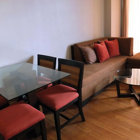 Soleste Suites Quezon City Exterior photo