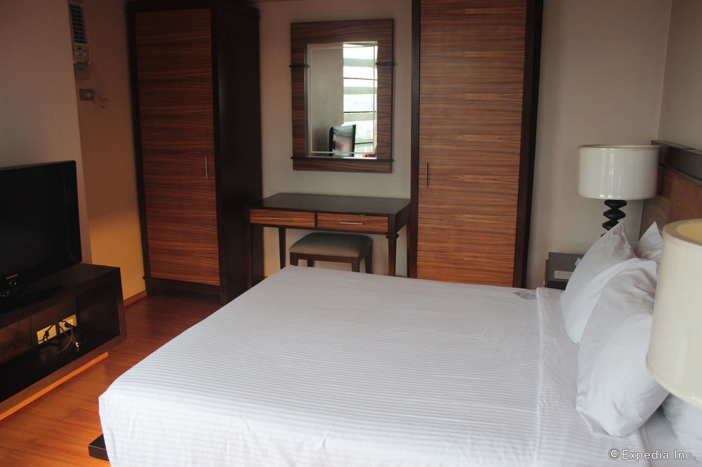 Soleste Suites Quezon City Exterior photo