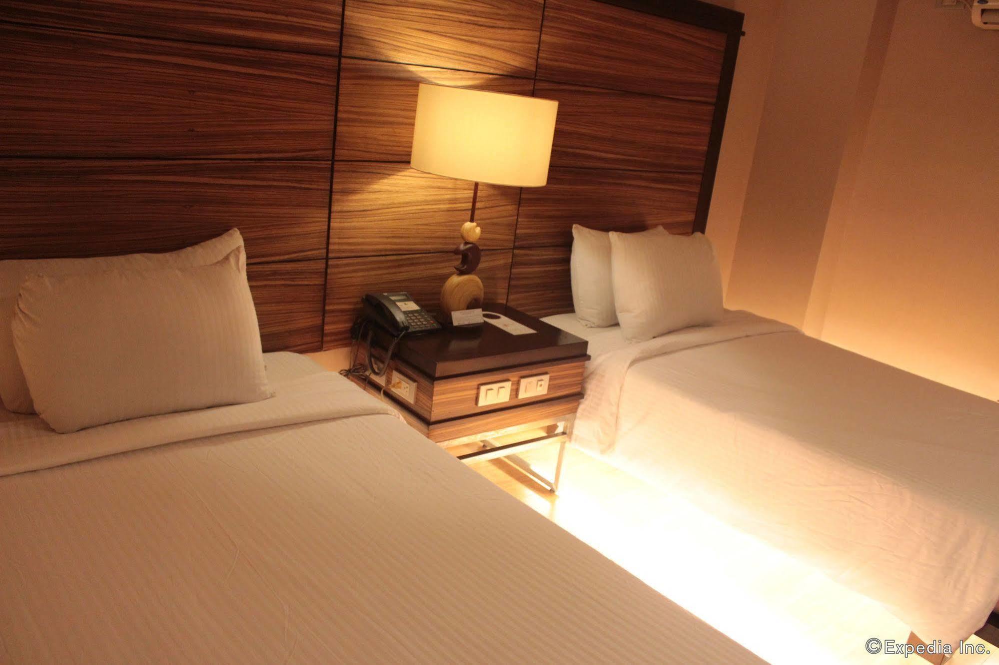 Soleste Suites Quezon City Exterior photo