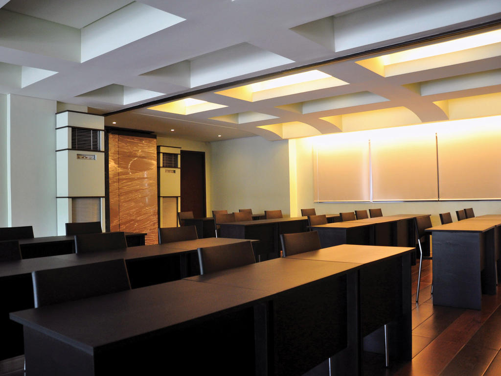Soleste Suites Quezon City Exterior photo